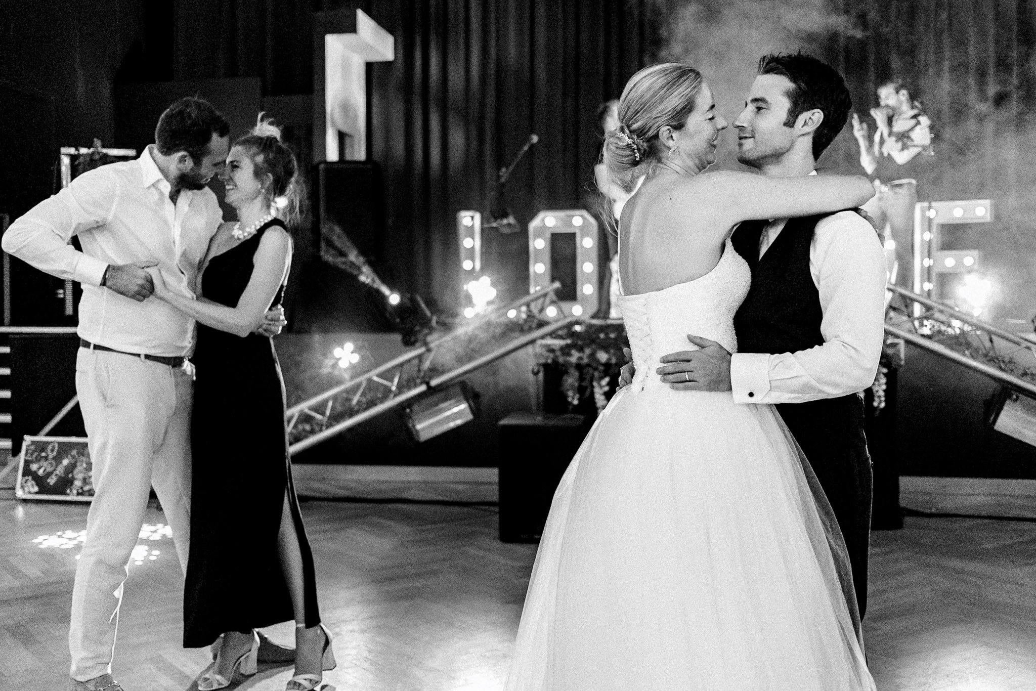 dance en mariage au pavillon josephine a Strasbourg par Once Upon a Day duo photo et video de mariage en Alsace