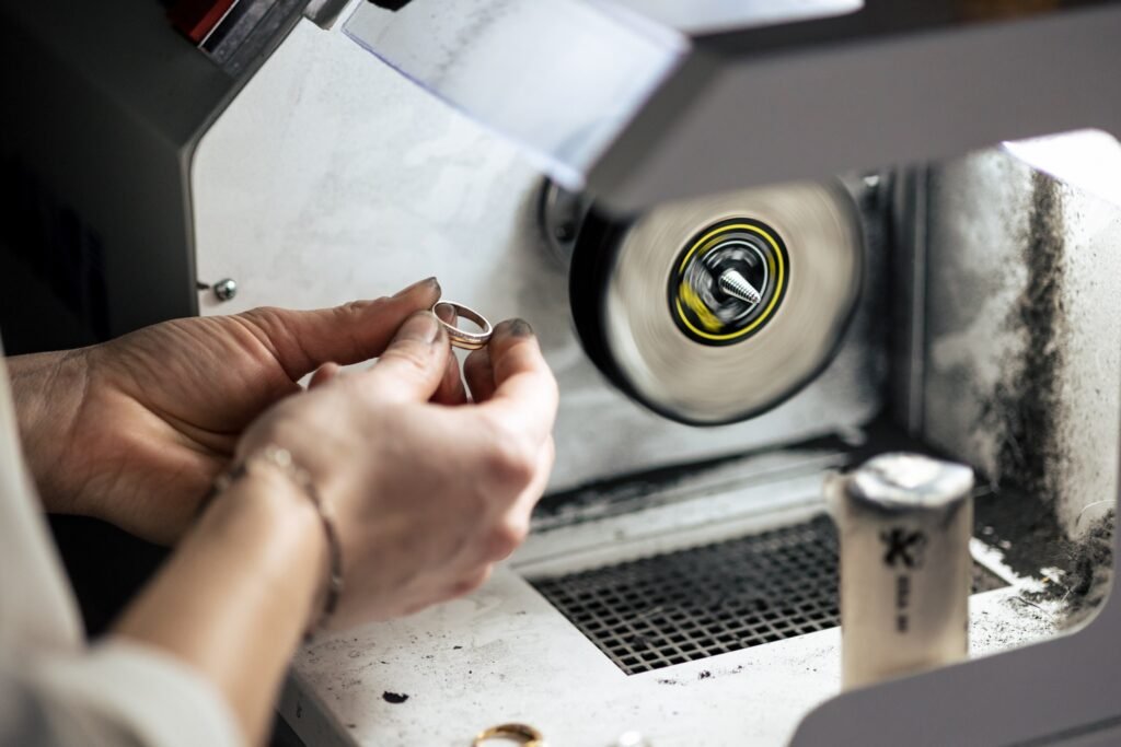 Tea Creation Joaillière artisanale en Alsace par Once Upon a Day duo photo et video de mariage en Alsace