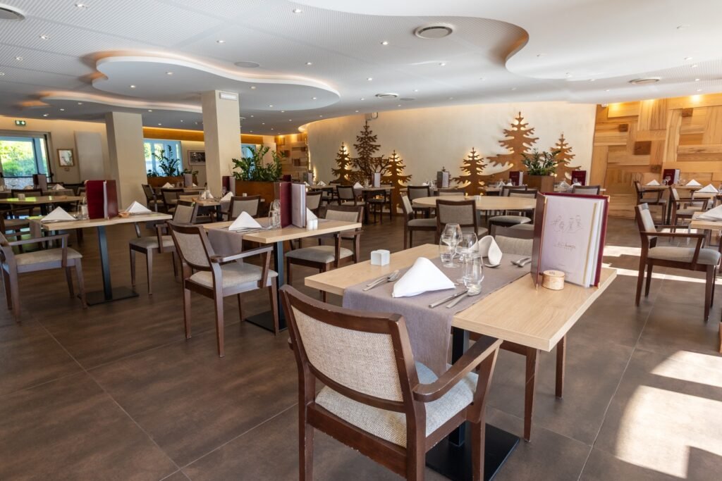 La salle de reception de Mont Champ du feu pour les mariages en hiver