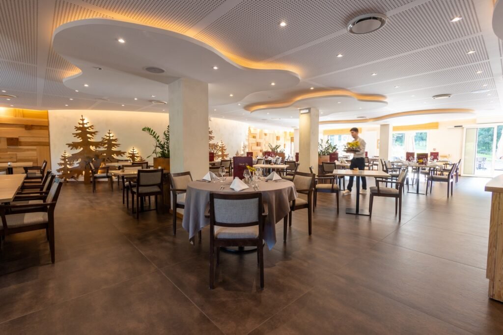 La salle de reception de Mont Champ du feu pour les mariages en hiver