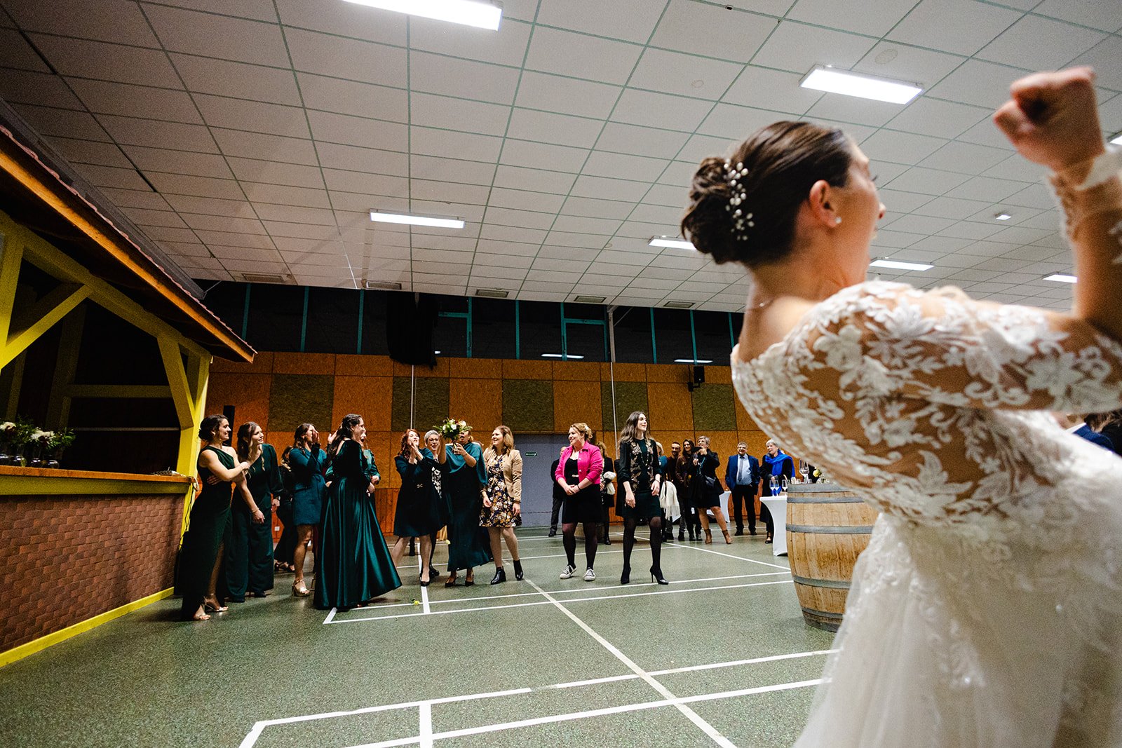 duo photo video mariage lancer de bouquet