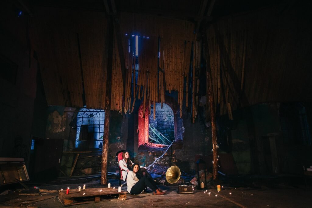 Seance de couple avant le mariage de Cloé et Lyndia dans une friche industrielle proche du Donon par Once Upon a Day duo photo et video de mariage en Alsace